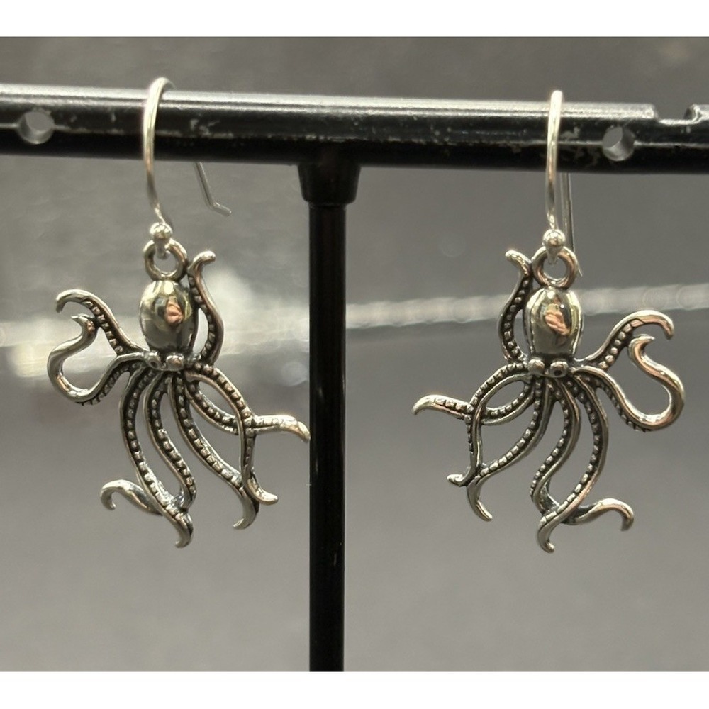New Condition Sterling Silver Octopus Dangle Earrings 925 H25